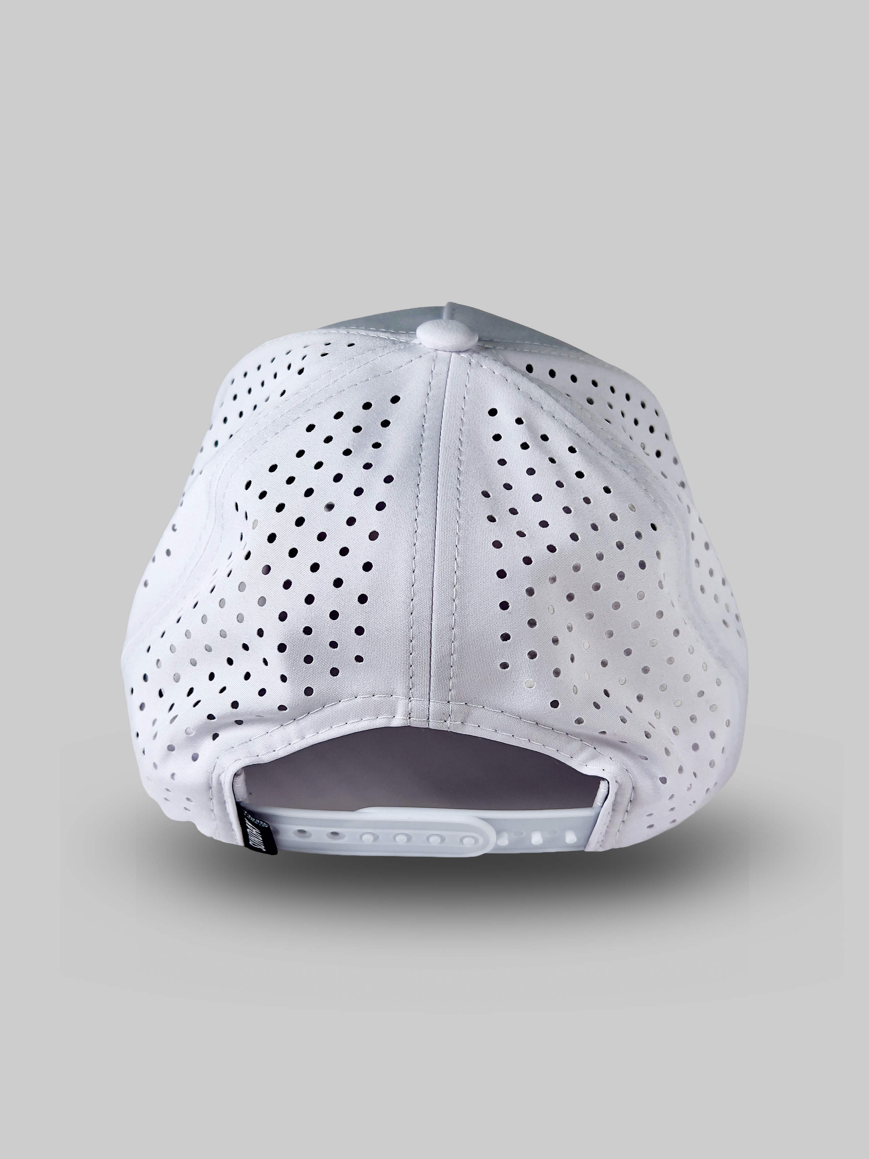 The WakeDrift Snapback - White